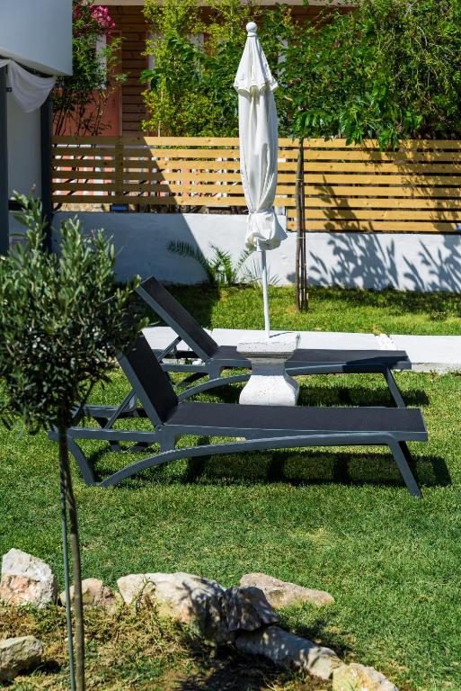 Vonkajšia záhrada v ubytovaní Rooms 48 by Zante Plaza