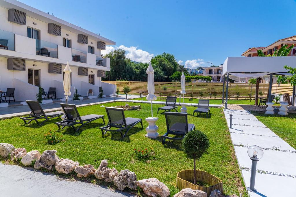 Vonkajšia záhrada v ubytovaní Rooms 48 by Zante Plaza