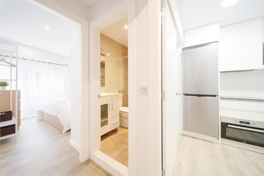 A kitchen or kitchenette at Apartamento Centro-Playa II