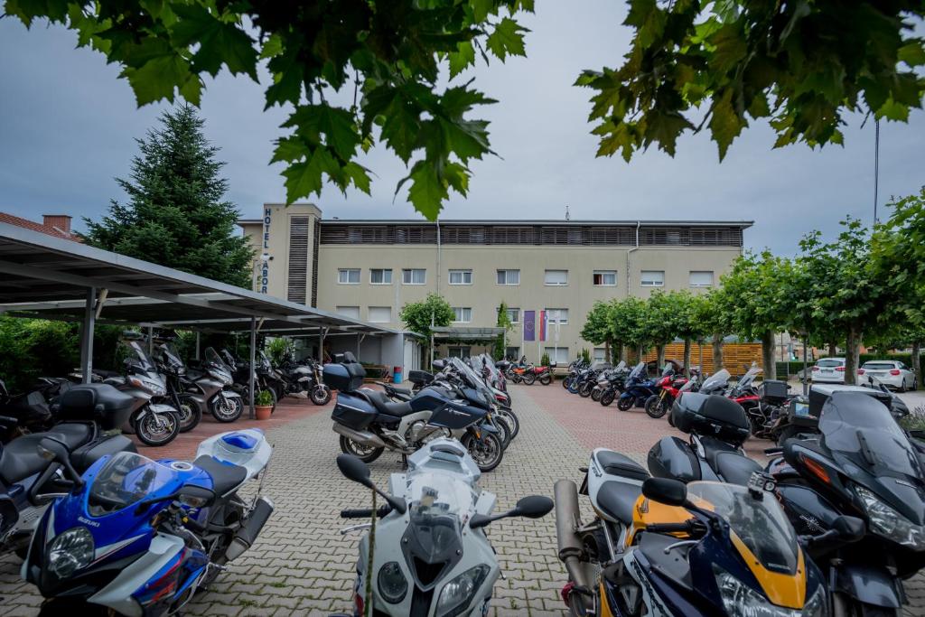 Hotel Tabor Maribor - Resim 37