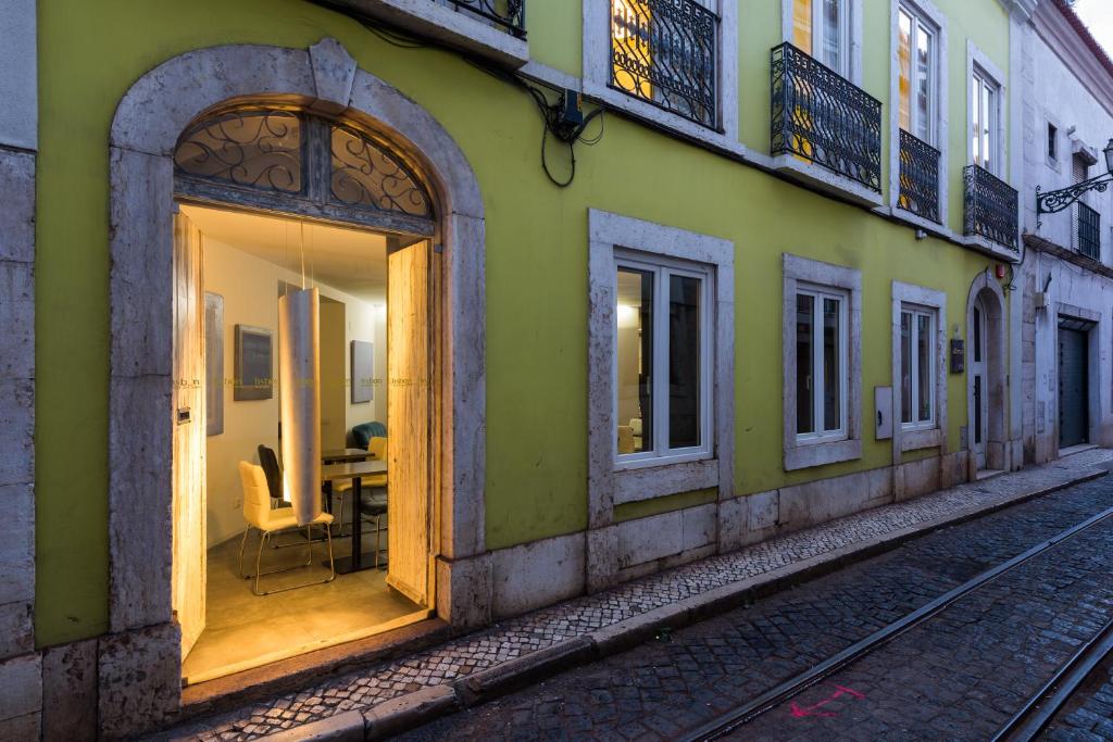 Alfama - Lisbon Lounge Suites - Resim 7