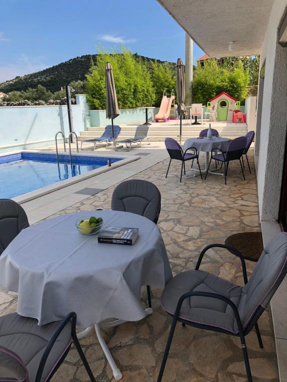 Billede fra billedgalleriet på Apartmani Orošnjak i Vinišće