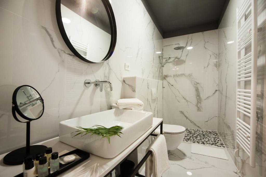 Koupelna v ubytování Club 5 boutique rooms