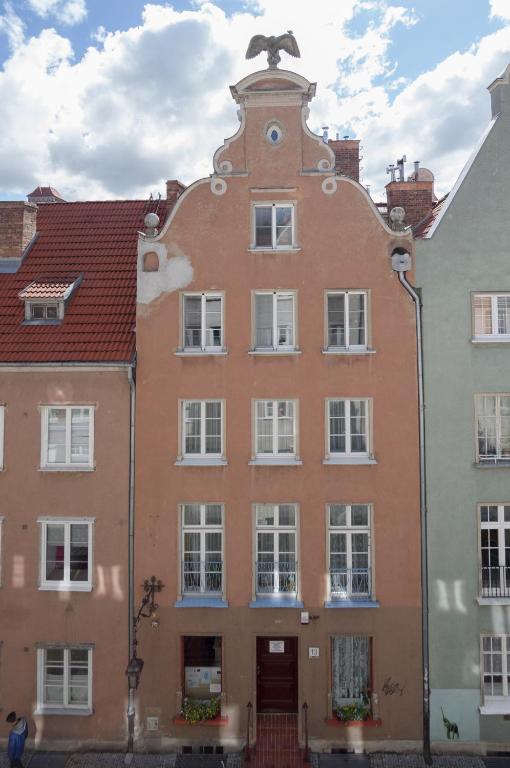 Budova, v ktorej sa apartmán nachádza