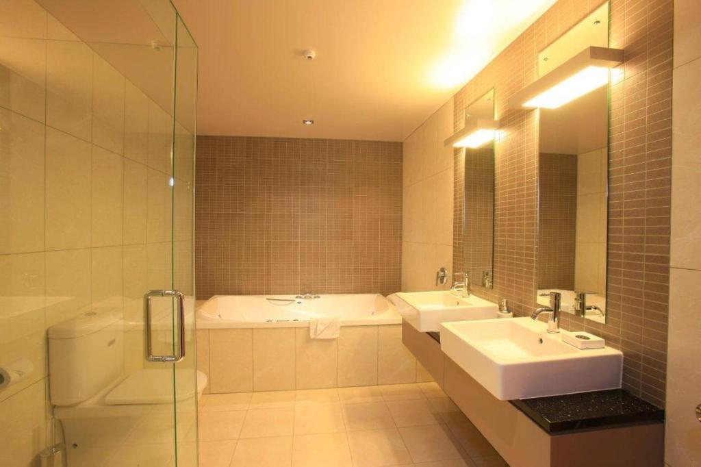 Koupelna v ubytování Distinction Luxmore Hotel