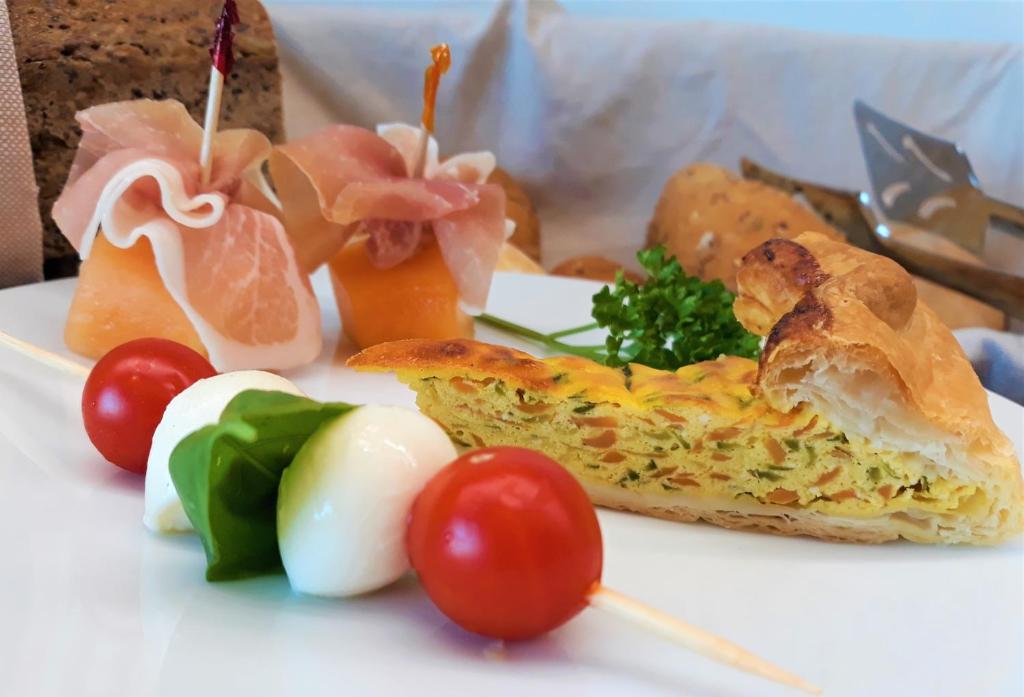 Eten bij of ergens in de buurt van het hotel

