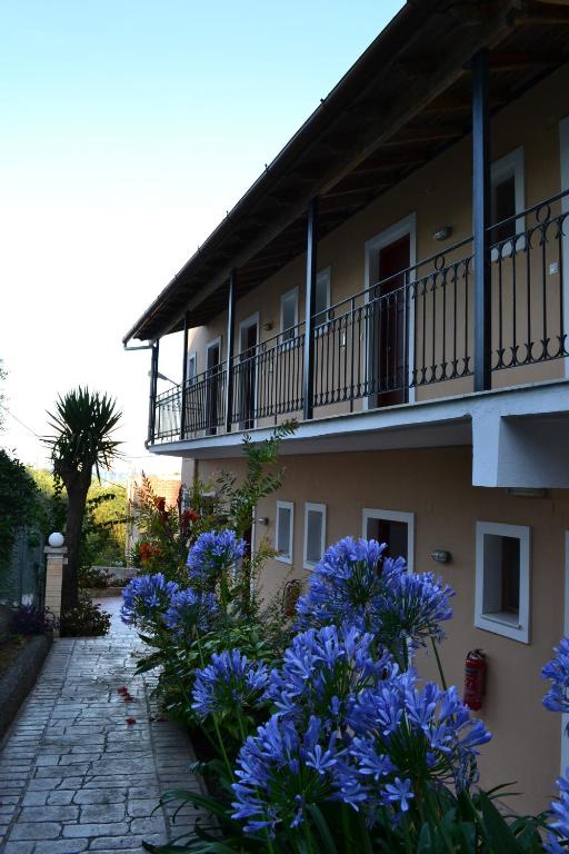 Budova, kde se aparthotel nachází