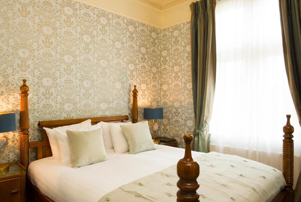 Brooks Guesthouse