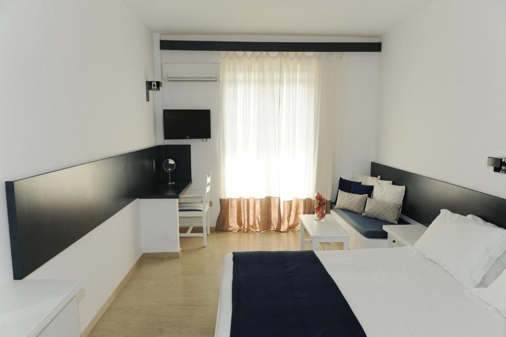 TV a/nebo společenská místnost v ubytování Apollon Resort