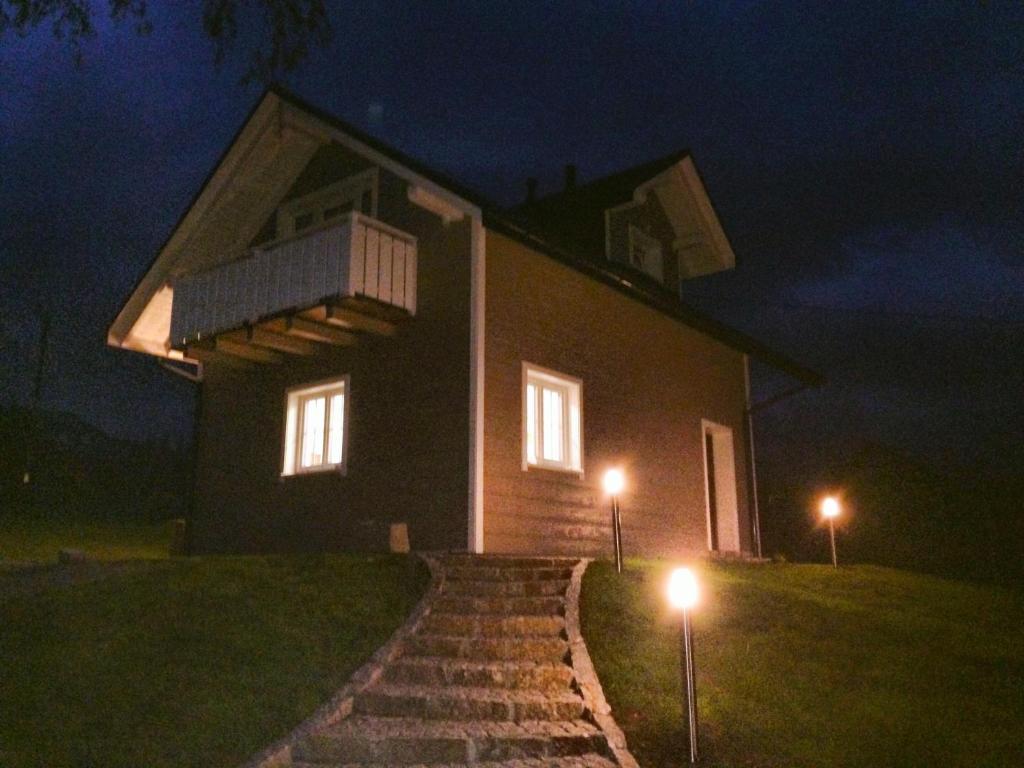 Budova, kde se prázdninový dům nachází