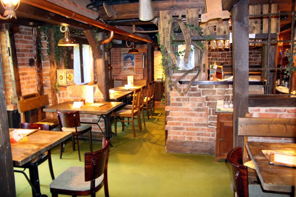 Restoran või mõni muu söögikoht majutusasutuses Hotel "Am Fischhof"