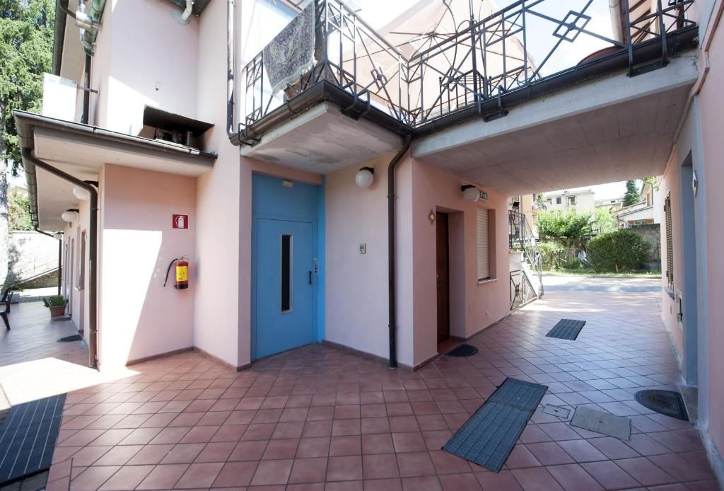 A balcony or terrace at Hotel Athena