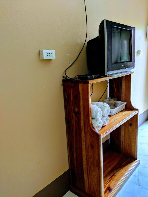 TV a/nebo společenská místnost v ubytování Bansuanphuhong Resort