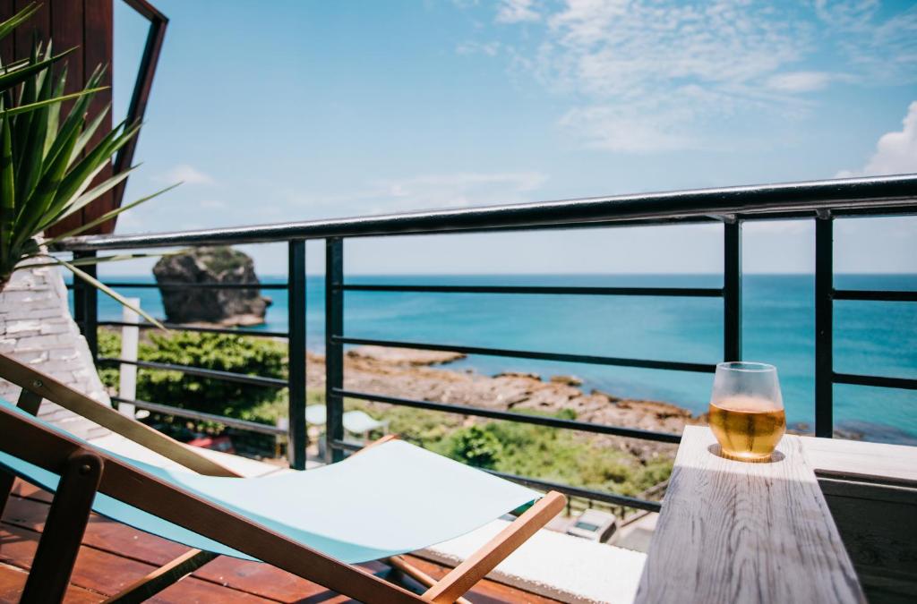 Chuanfanrock Haku Beach Days Inn