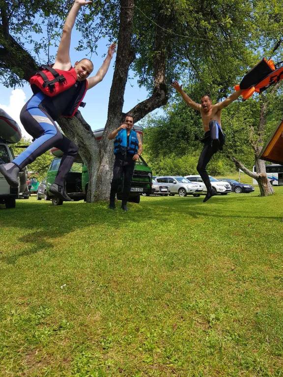 Hosté ubytování Rafting Camp Tara 87