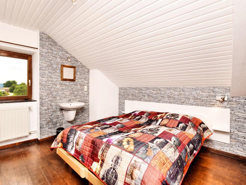 Postel nebo postele na pokoji v ubytování Holiday Home in Lierneux near Forest Trails