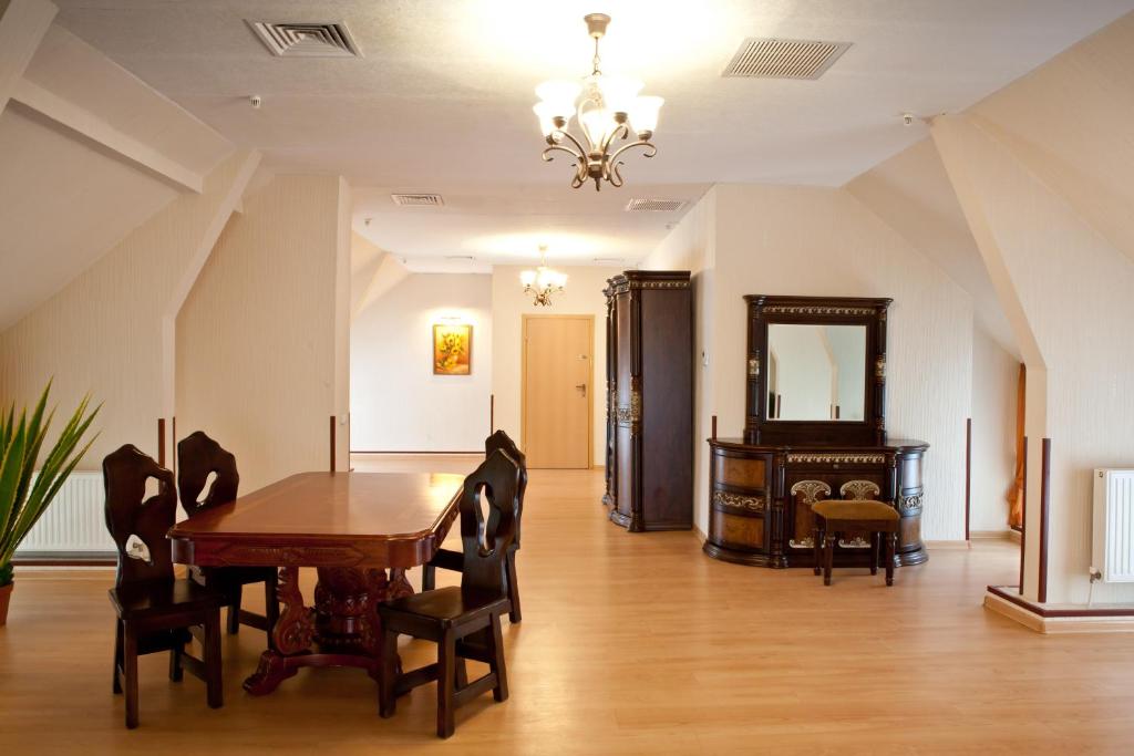 Posezení v ubytování Hotel Complex Verhovina