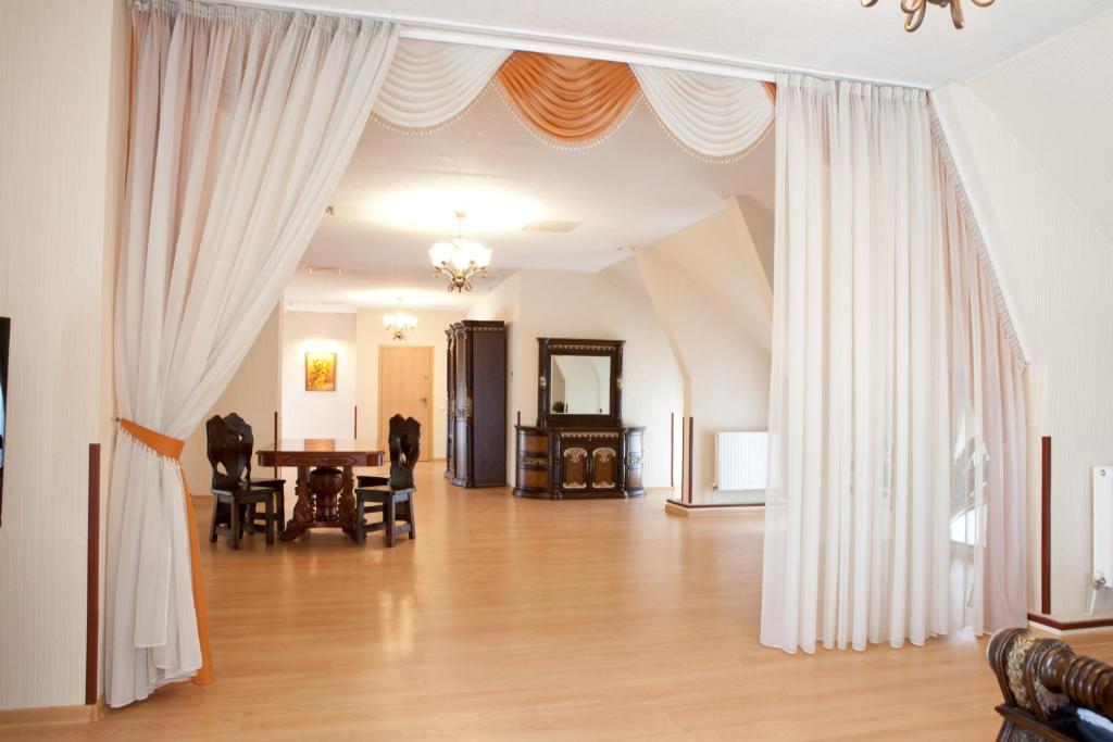Posezení v ubytování Hotel Complex Verhovina