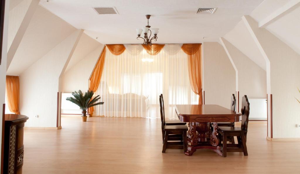 Posezení v ubytování Hotel Complex Verhovina