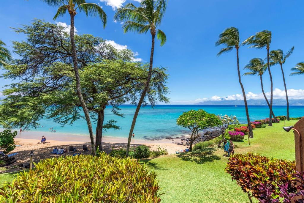 a view of the beach from the resort at Kuleana 713 in Lahaina