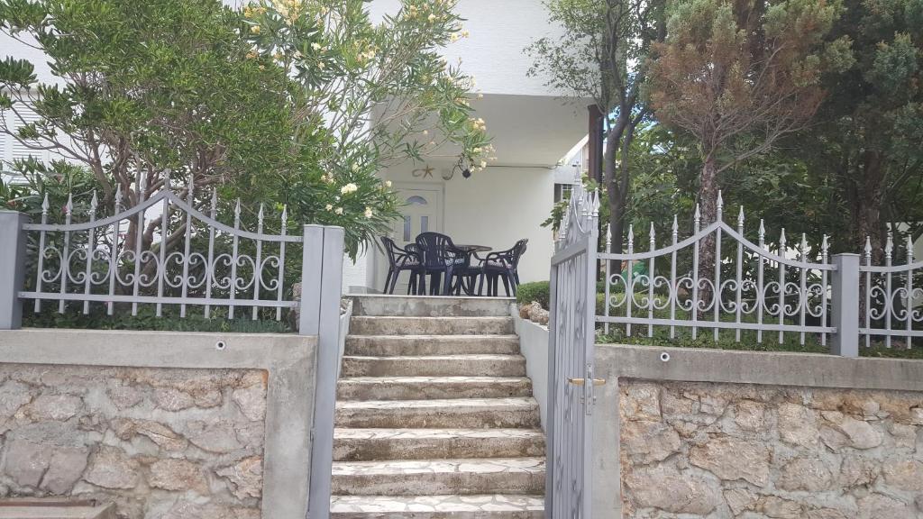 Fotografia z galérie ubytovania Apartman Zahira v destinácii Karlobag