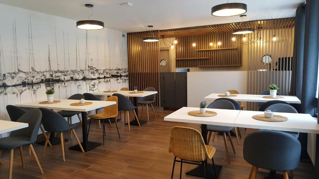 Restaurace v ubytování Jurajska Przystań