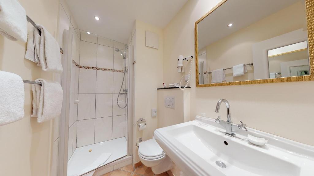 Koupelna v ubytování DORMERO Hotel Coburg