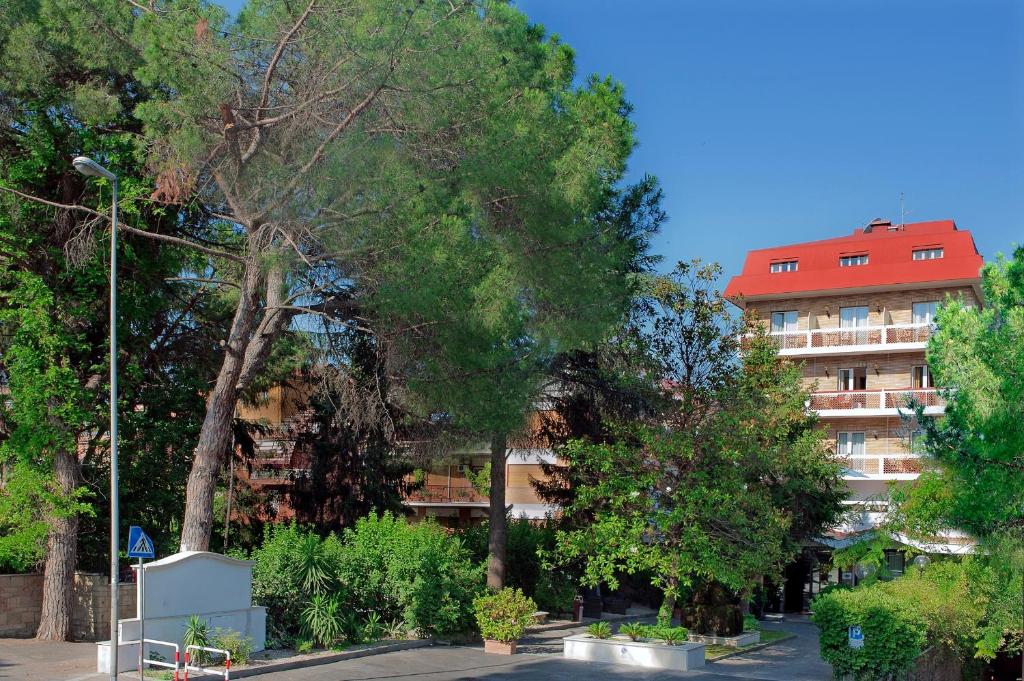 Pinewood Hotel Rome - Resim 6