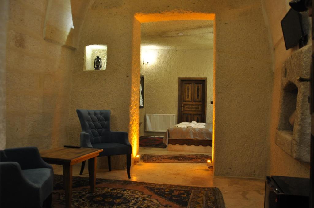 Çavuşin Cave House-Cappadocia - 3