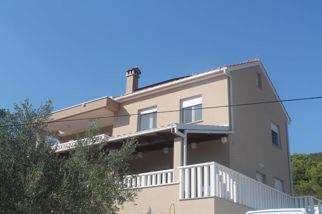 Budova, kde se apartmán nachází
