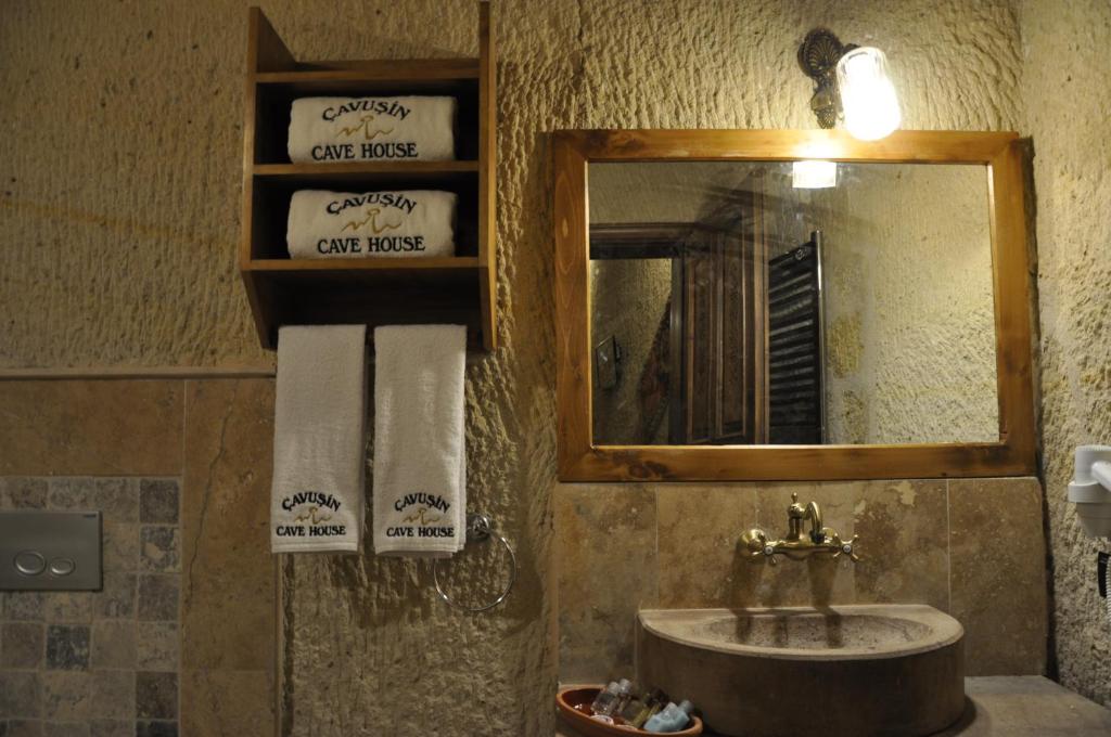 Koupelna v ubytování Çavuşin Cave House-Cappadocia