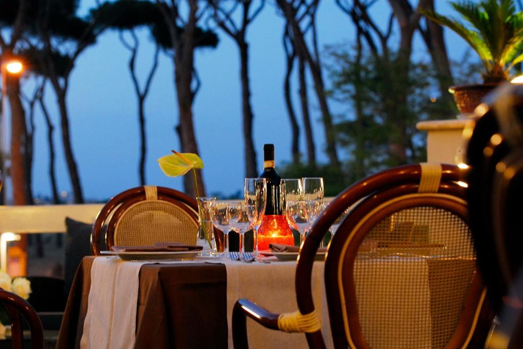 Pinewood Hotel Rome - Resim 21