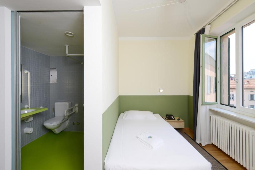 Vannituba majutusasutuses Hotel Pestalozzi Lugano