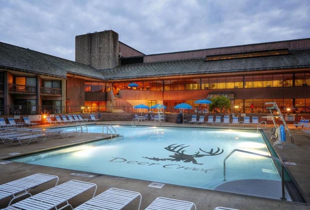 Deer Creek State Park Lodge and Conference Center, Crownover Mill, OH -  Booking.com