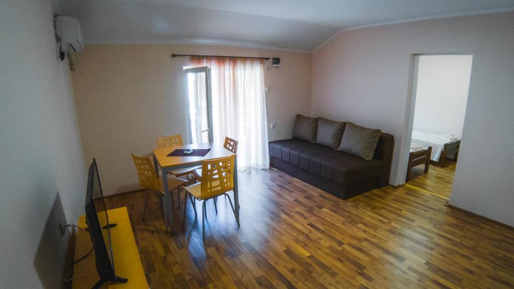 Posezení v ubytování Apartmani "STEFANOVIĆ"