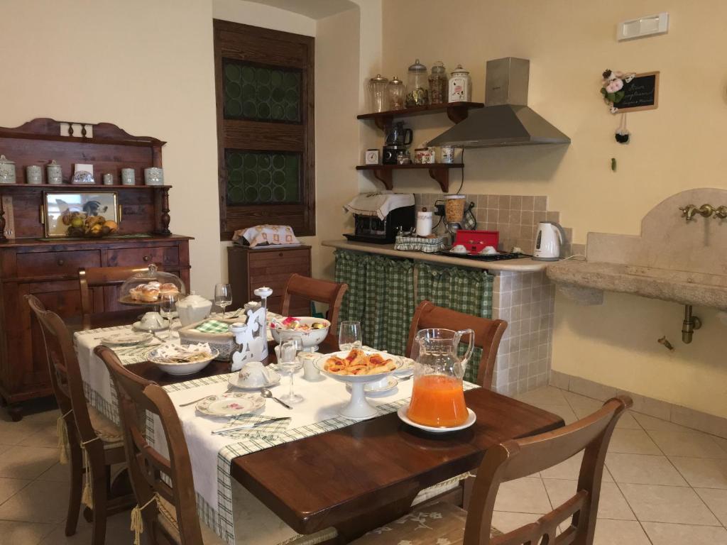 Jídlo v bed and breakfast nebo okolí