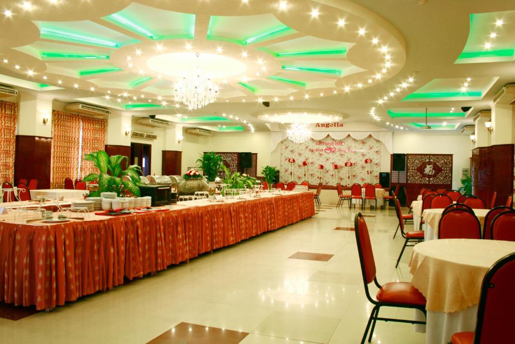 Restaurace v ubytování Angella Hotel