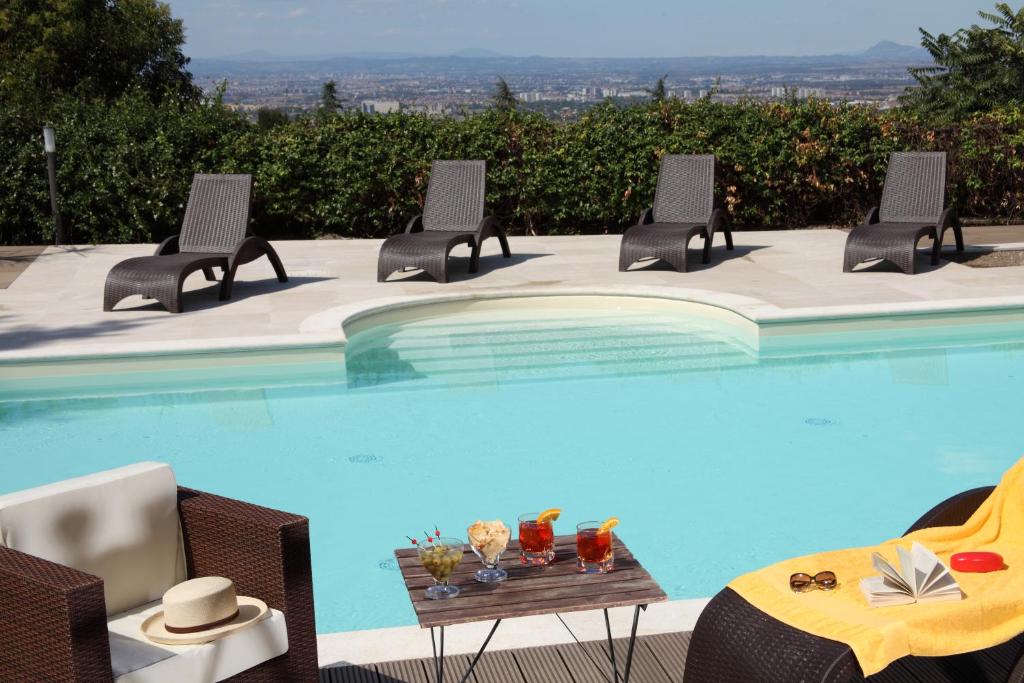 Bazén v ubytování Hotel & Spa Villa Mercede nebo v jeho okolí