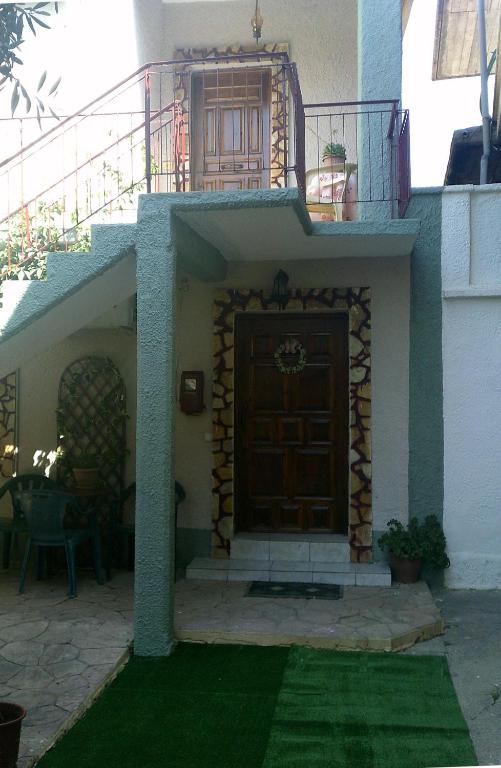 2 floor house in Loggos - Aigio