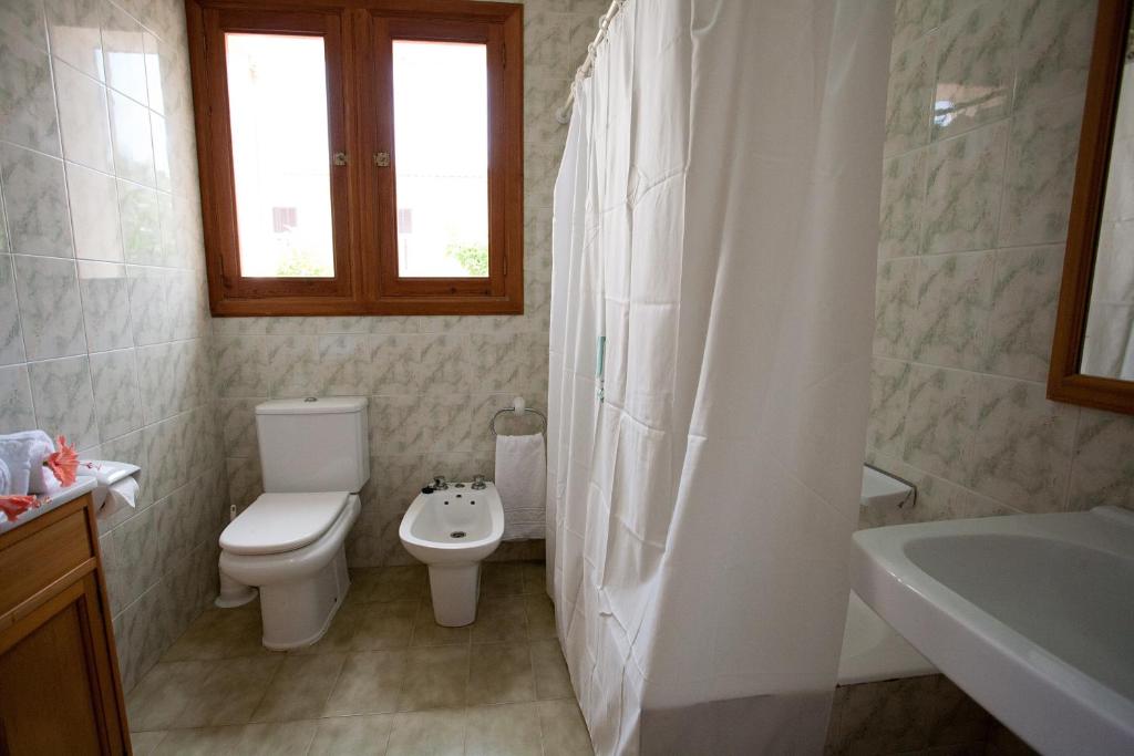 Koupelna v ubytování Villa Sa Coma