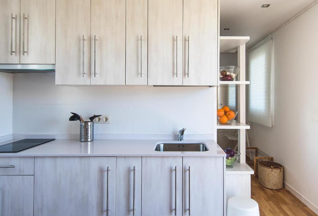 A kitchen or kitchenette at Casara Seis o Casara Siete - Tu casa a 100m de la playa de Zahora
