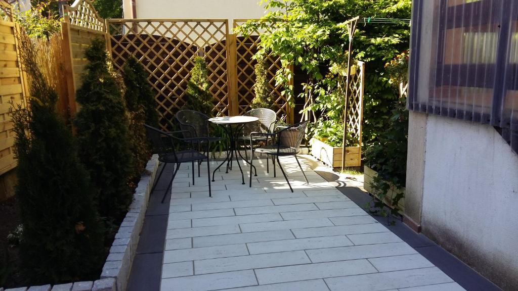 Patio alebo iná vonkajšia časť ubytovania Willa Komandor II