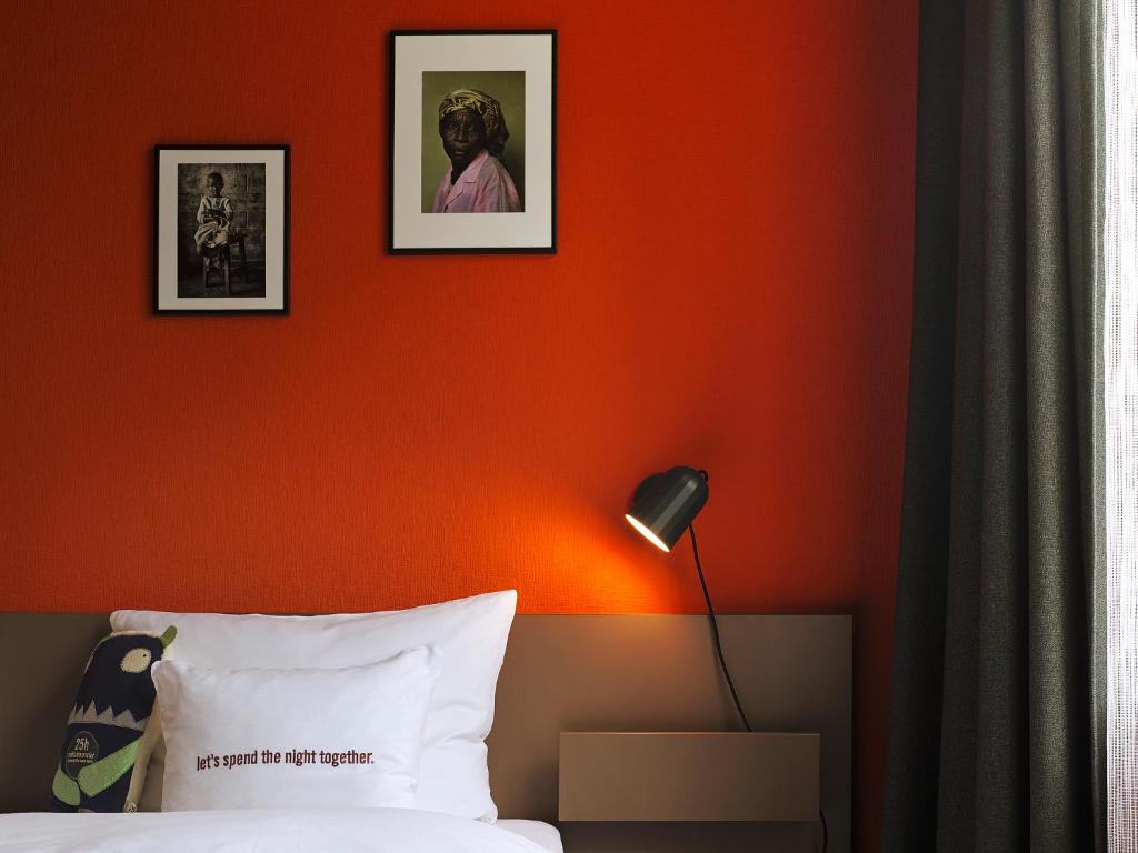 Cama ou camas em um quarto em 25hours Hotel The Trip