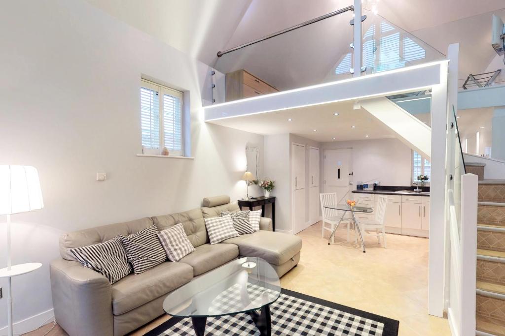 Panfield House, Braintree (updated prices 2024)