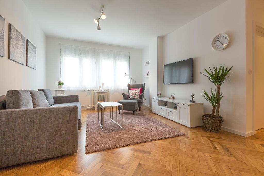 Belgrade Center Apartment II - Deluxe Apartment
