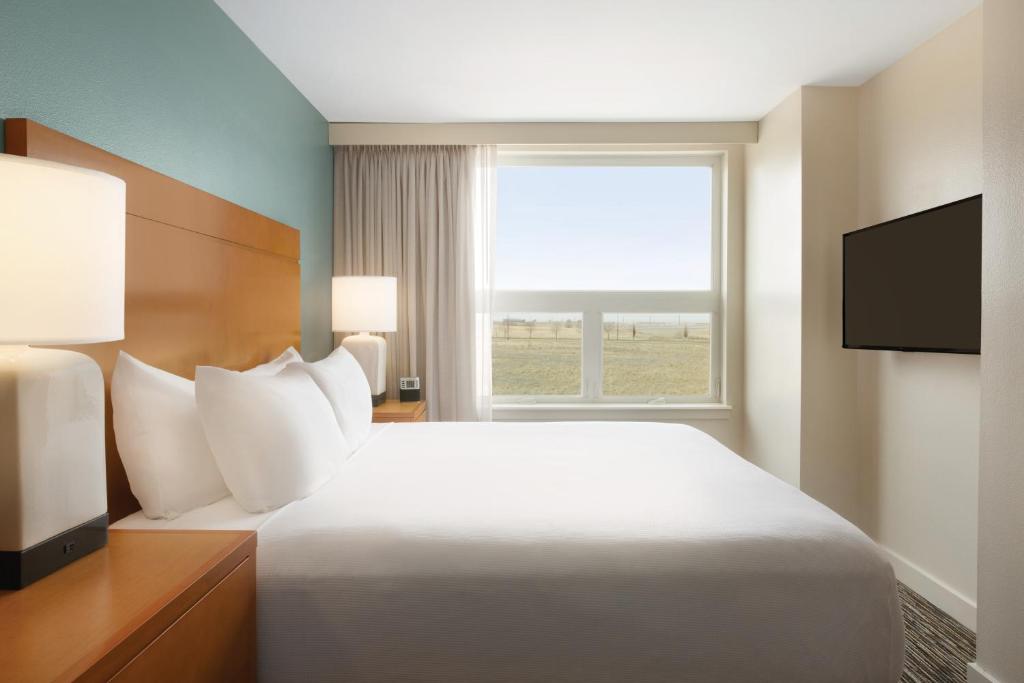 Hyatt House Denver Airport photo