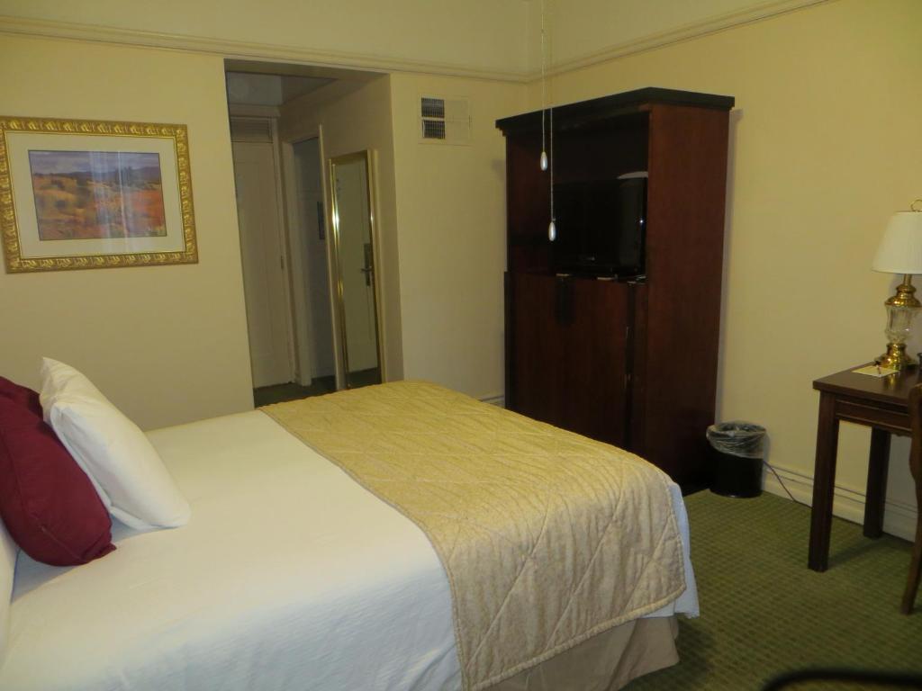 Hotel San Carlos photo