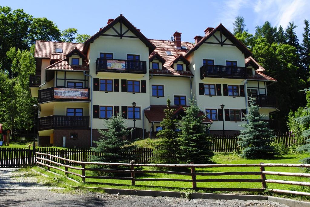 Budova, v ktorej sa apartmán nachádza