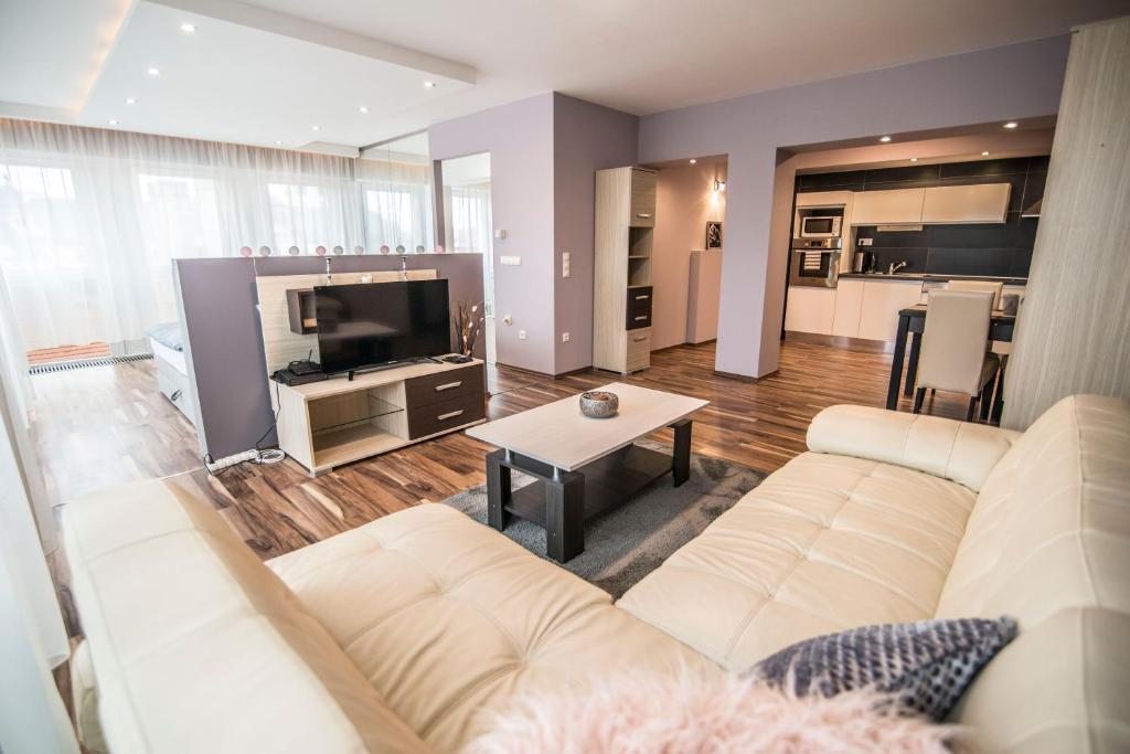 Unicorniselit Apartmanok 3300 Eger, 1 Klapka György utca kép - 1