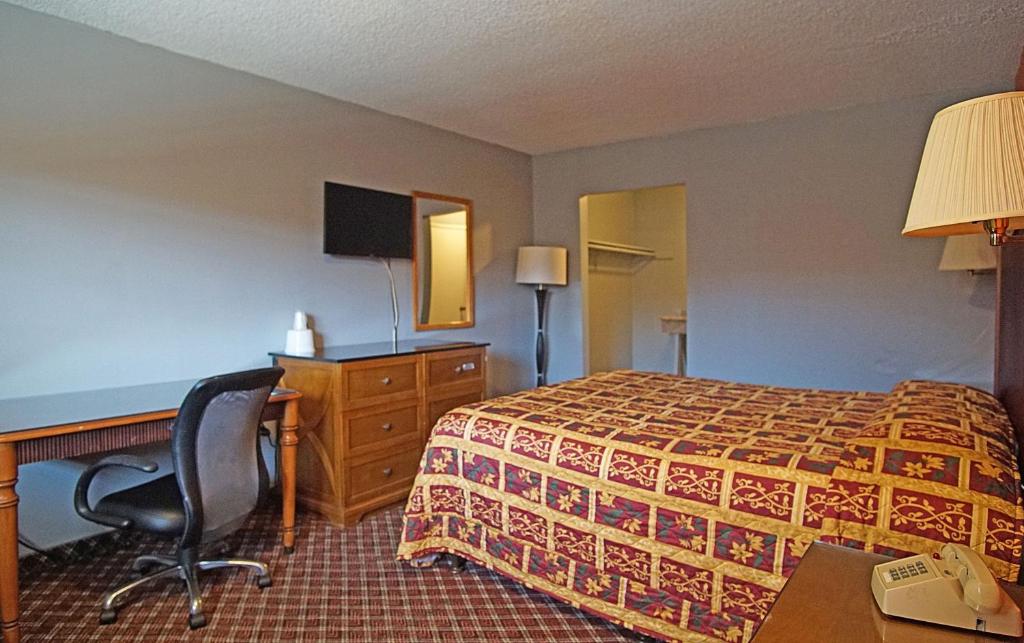 Los Angeles Inn & Suites - LAX - King Room Jacuzzi Smoking